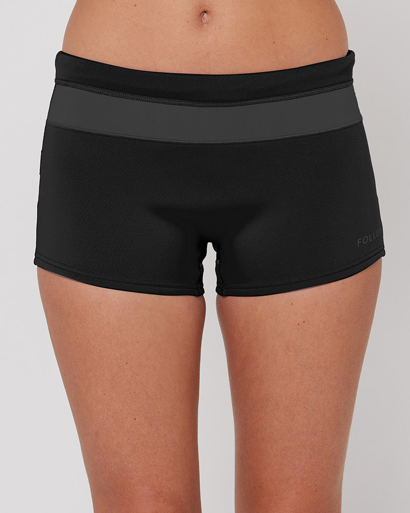 Follow Basics Wetty Shorts